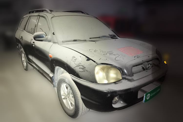 Used Huatai Santa Fe Classic 2012 2.0L Gasoline Manual Two-Wheel Drive with Sunroof Front Right 45 Deg