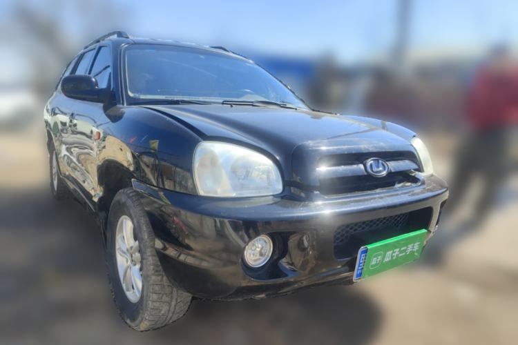 Used Huatai Santa Fe Classic 2012 2.0L Gasoline Manual Two-Wheel Drive Comfort Version Front Right 45 Deg