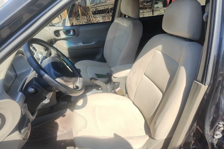 Used Huatai Santa Fe Classic 2012 2.0L Gasoline Manual Two-Wheel Drive Comfort Version Left Front Seat