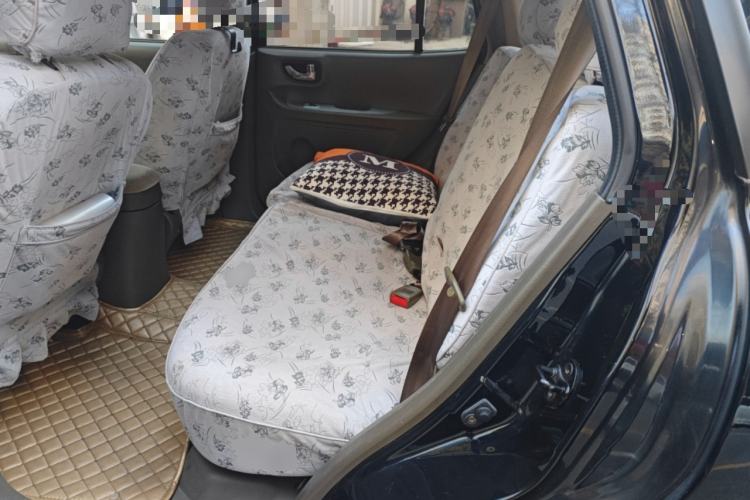 Used Huatai Santa Fe Classic 2012 2.0L Gasoline Manual Two-Wheel Drive Comfort Version Left Rear Seat
