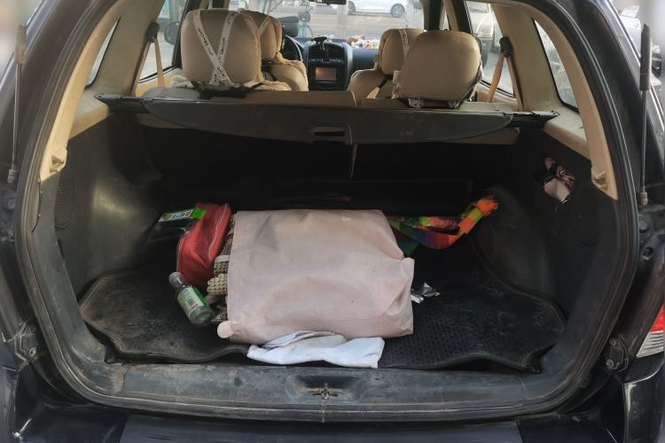 Used Huatai Santa Fe Classic 2012 2.0L Gasoline Manual Two-Wheel Drive with Sunroof Trunk