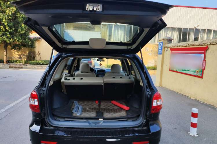 Used Huatai Santa Fe Classic 2012 2.0T Diesel Manual Two-Wheel Drive Hurricane Version Trunk