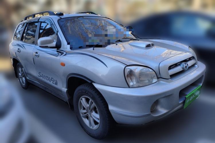 Used Huatai Santa Fe Classic 2012 2.0L Gasoline Manual Two-Wheel Drive Navigation Edition Front Right 45 Deg
