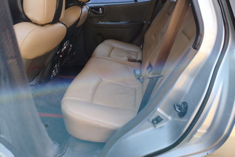 Used Huatai Santa Fe Classic 2012 2.0L Gasoline Manual Two-Wheel Drive Navigation Edition Left Rear Seat