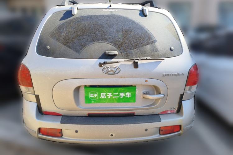 Used Huatai Santa Fe Classic 2012 2.0L Gasoline Manual Two-Wheel Drive Navigation Edition Rear