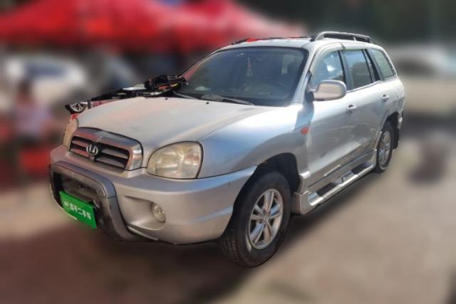 Used Huatai Santa Fe Classic 2012 2.0L Gasoline Manual Two-Wheel Drive with Sunroof