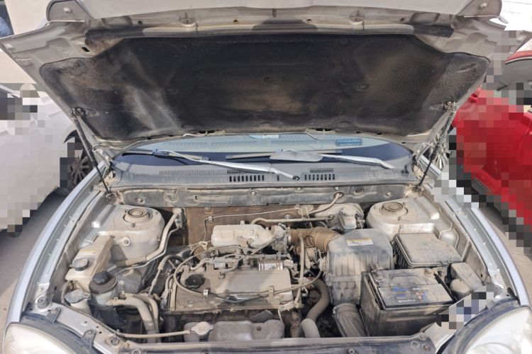 Used Huatai Santa Fe Classic 2012 2.0L Gasoline Manual Luxury Version Engine Bay