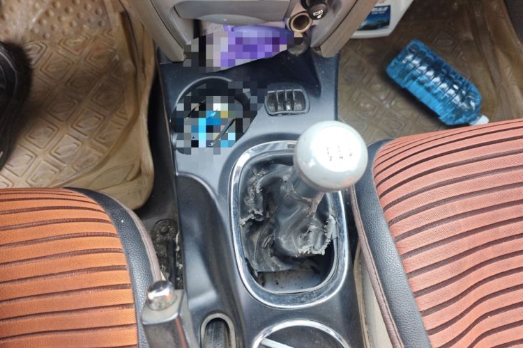 Used Huatai Santa Fe Classic 2012 2.0L Gasoline Manual Luxury Version Gear Lever