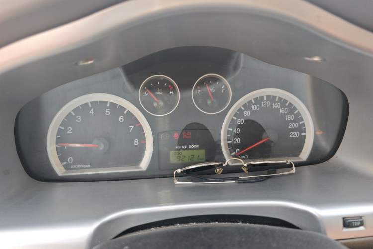 Used Huatai Santa Fe Classic 2012 2.0L Gasoline Manual Luxury Version Instrument Cluster