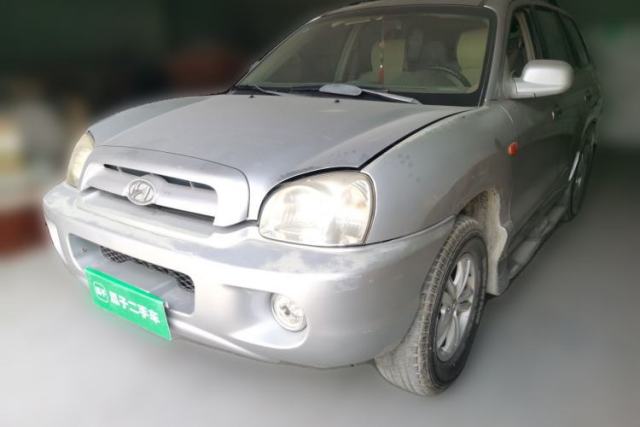 Ojetý Huatai Santa Fe Classic 2012 2.0L Gasoline Manual Two-Wheel Drive Comfort Version