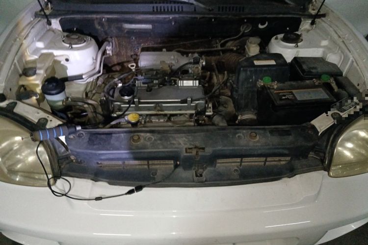 Used Huatai Santa Fe Classic  Engine Bay