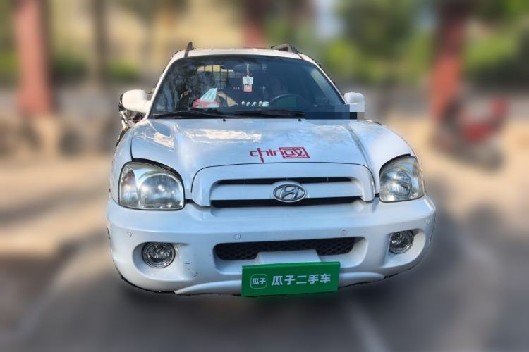 Used Huatai Santa Fe Classic 2012 2.0L Gasoline Manual Luxury Version Front