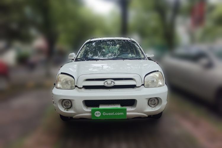Used Huatai Santa Fe Classic 2012 2.0L Gasoline Manual Two-Wheel Drive with Sunroof Front