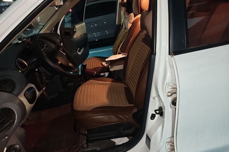 Used Huatai Santa Fe Classic 2012 2.0L Gasoline Manual Two-Wheel Drive with Sunroof Left Front Seat