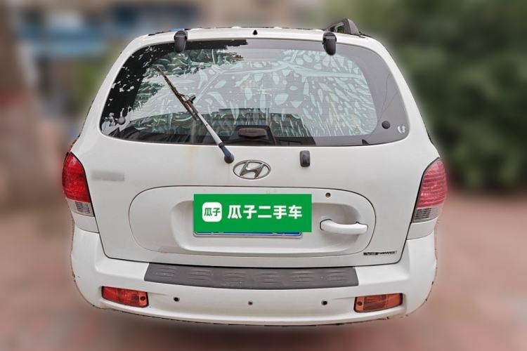 Used Huatai Santa Fe Classic 2012 2.0L Gasoline Manual Two-Wheel Drive with Sunroof Rear