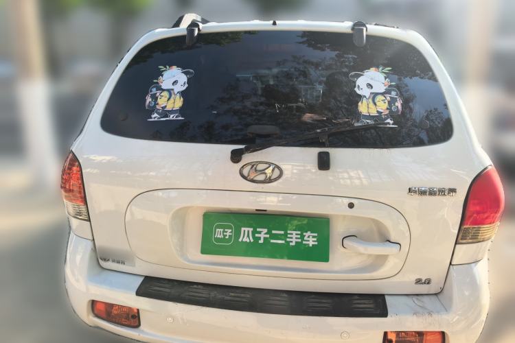 Used Huatai Santa Fe Classic 2012 2.0L Gasoline Manual Luxury Version Rear