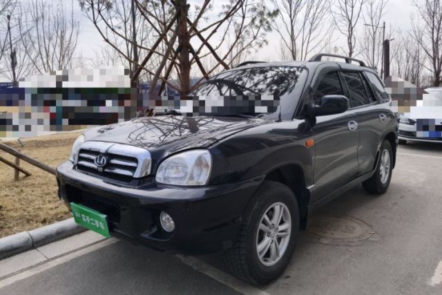 Used Huatai Santa Fe Classic 2015 2.0L Gasoline Manual Transmission Two-Wheel Drive Standard Version