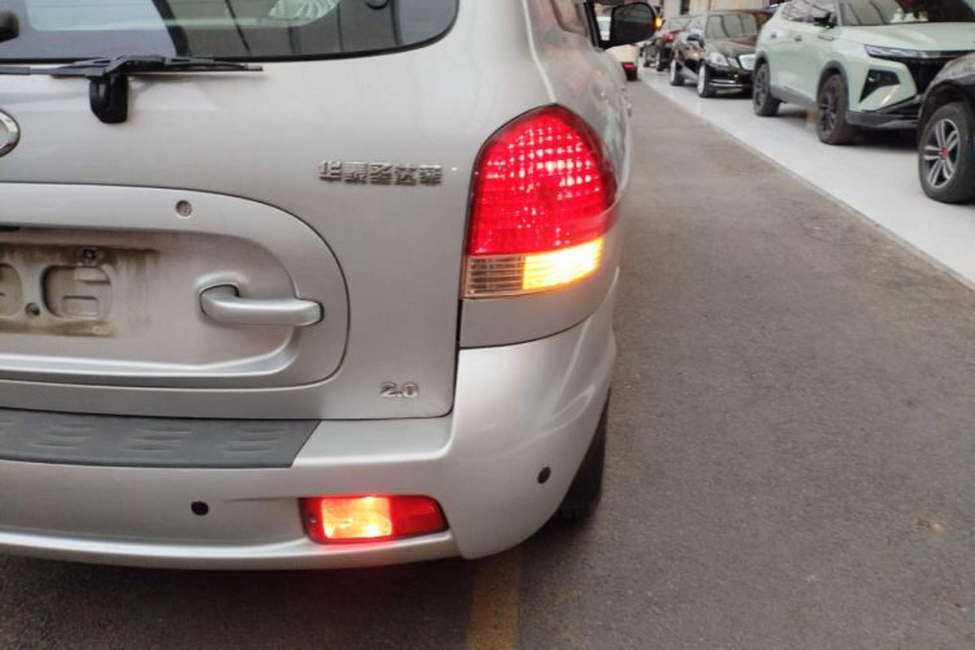 Used Huatai Santa Fe Classic 2015 2.0L Gasoline Manual Transmission Two-Wheel Drive Standard Version Right Rear Taillight