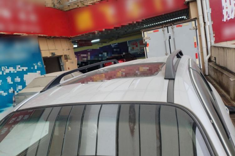 Used Huatai Santa Fe Classic 2015 2.0L Gasoline Manual Transmission Two-Wheel Drive Standard Version Roof