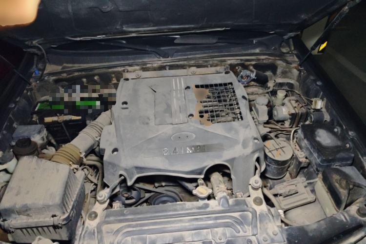 Used Huatai Terracan 2012 2.4L Manual 4x4 Luxury Version Engine Bay