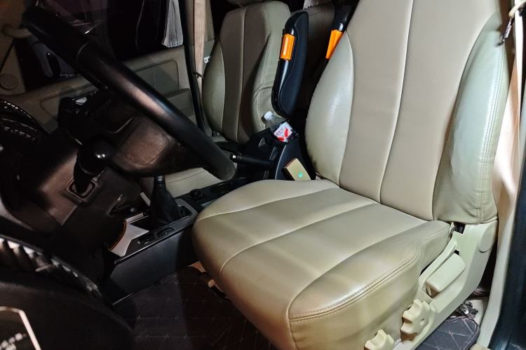 Used Huatai Terracan 2012 2.4L Manual 4x4 Luxury Version Left Front Seat