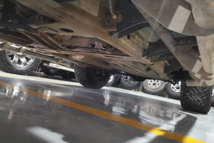 Used Hummer H2 2008 6.2 AT Chassis Front Left
