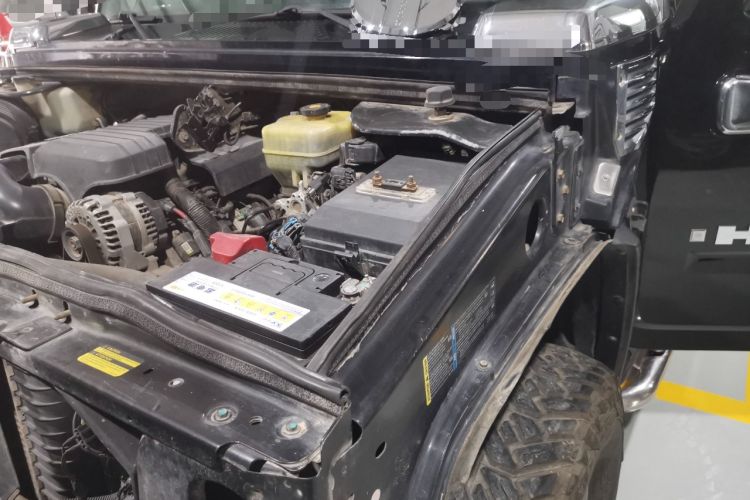 Used Hummer H2 2008 6.2 AT Engine Bay Left
