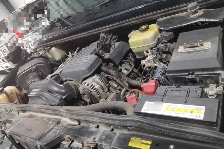 Used Hummer H2 2008 6.2 AT Engine Bay