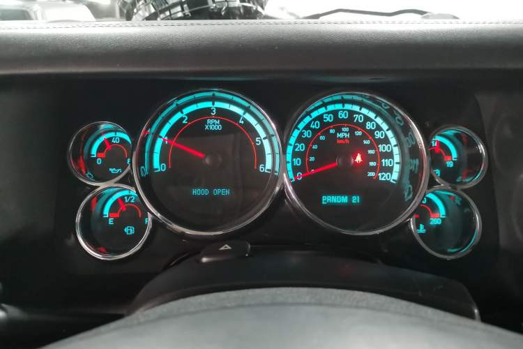 Used Hummer H2 2008 6.2 AT Instrument Cluster