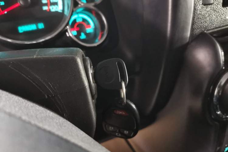 Used Hummer H2 2008 6.2 AT Vehicle Key