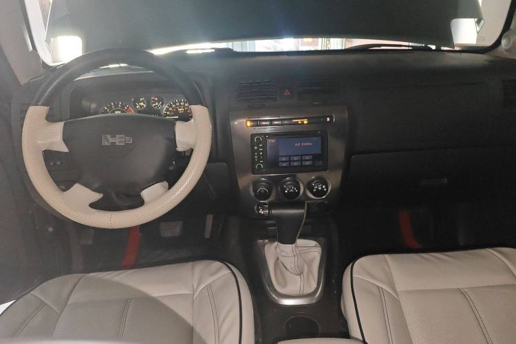 Used Hummer H3 2008 H3x 3.7 Center Console