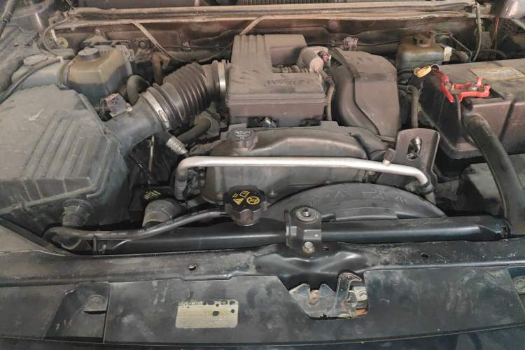 Used Hummer H3 2008 H3x 3.7 Engine Bay