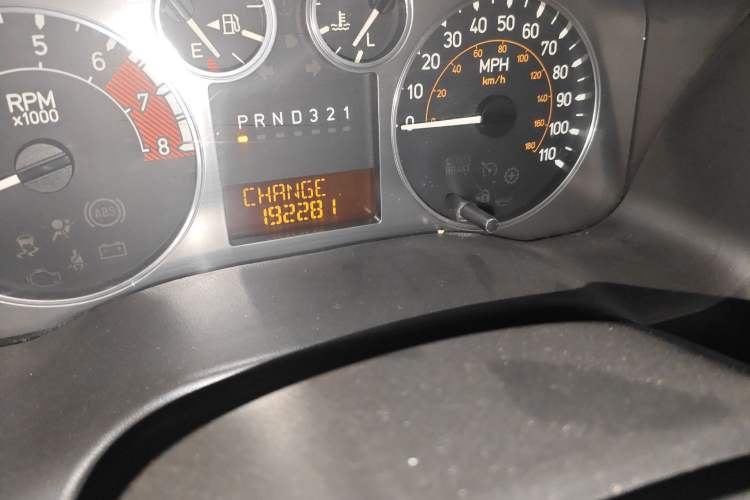 Used Hummer H3 2008 H3x 3.7 Odometer Close Up