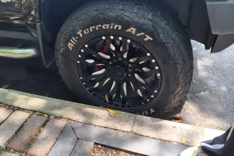 Used Hummer H3 2008 H3x 3.7 Right Front Wheel Hub