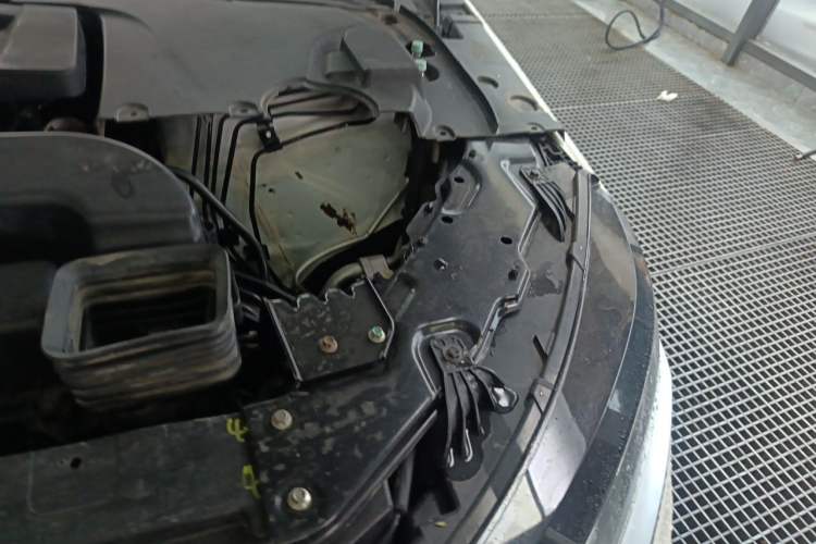 Used Hunkt Kuangshi 2020 2.0T Automatic Two-Wheel Drive Prestige Version Engine Bay Left