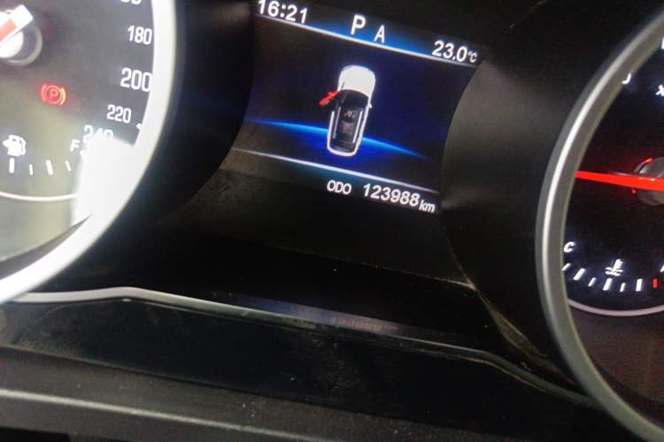 Used Hunkt Kuangshi 2020 2.0T Automatic Two-Wheel Drive Prestige Version Odometer Close Up