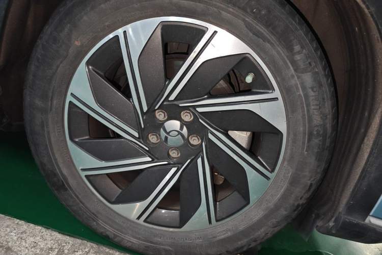 Used Hycan 007 2020 BASE Edition Right Front Wheel Hub