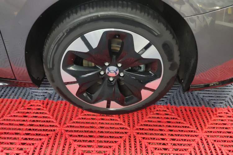 Used Hycan A06 2022 550A Right Front Wheel Hub