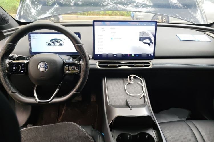 Used Hycan A06 2022 550A Center Console