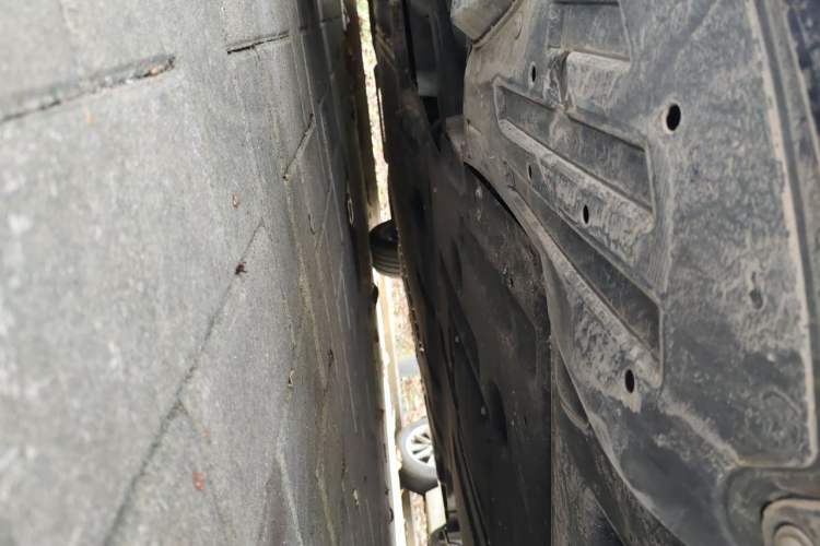 Used Hycan A06 2022 550A Chassis Front Right