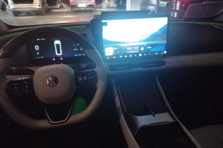 Used Hycan A06 2022 630C Center Console