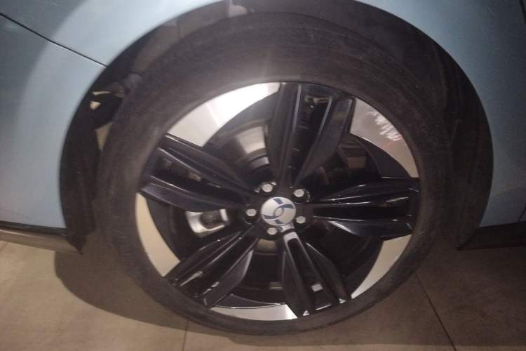 Used Hycan A06 2022 630C Right Rear Wheel Hub