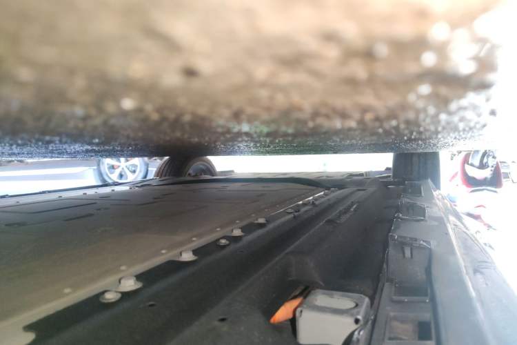 Used Hycan A06 2022 630C Chassis Rear Left