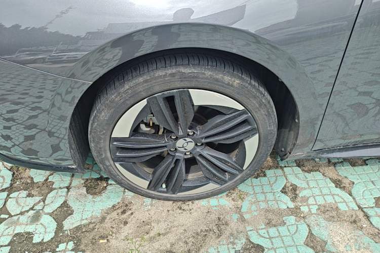 Used Hycan A06 2022 630C Left Front Wheel Hub