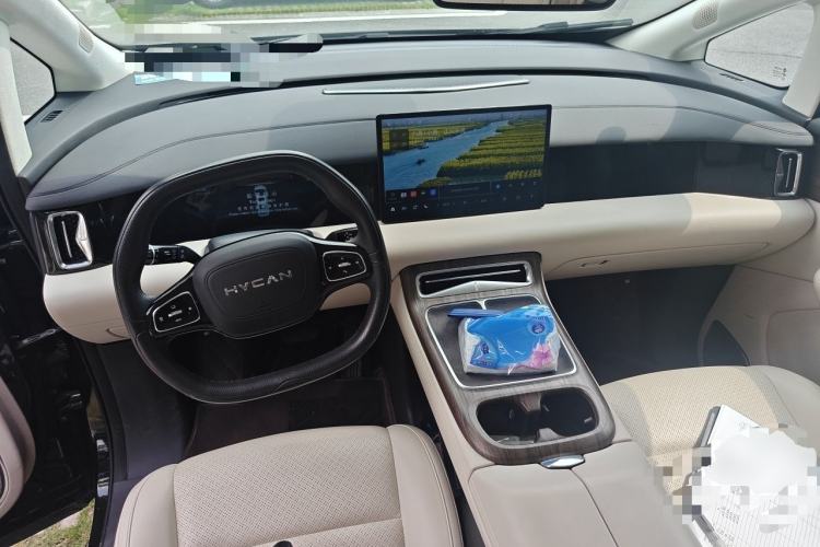Used Hycan V09 2023 Luxury Edition 620 Center Console