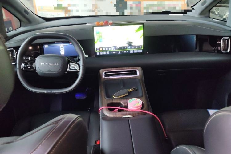 Used Hycan V09 2023 Luxury Edition 762 Center Console