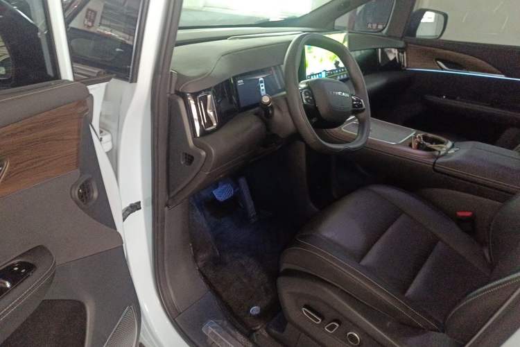 Used Hycan V09 2023 Luxurious Edition Supercharger 620 Driver Seat
