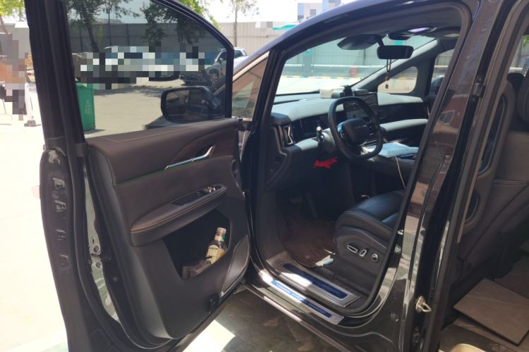 Used Hycan V09 2023 Luxurious Edition Supercharger 620 Driver Seat