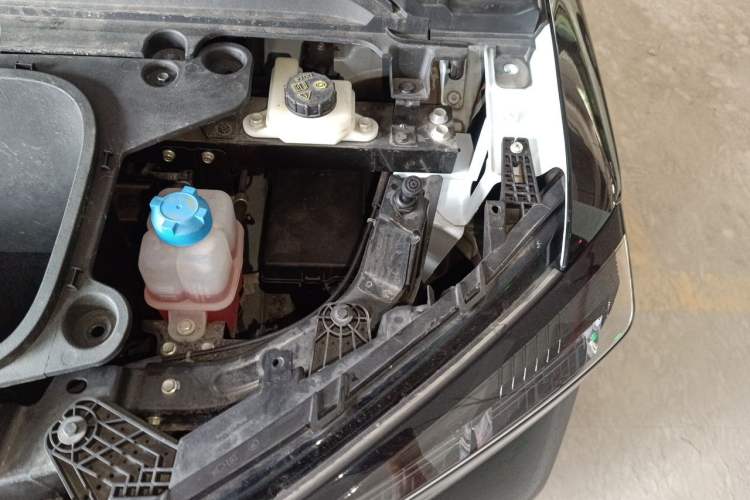 Used Hycan V09 2023 Luxurious Edition Supercharger 620 Engine Bay Left