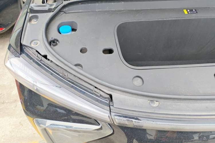 Used Hycan V09 2023 Luxury Edition 620 Engine Bay Right